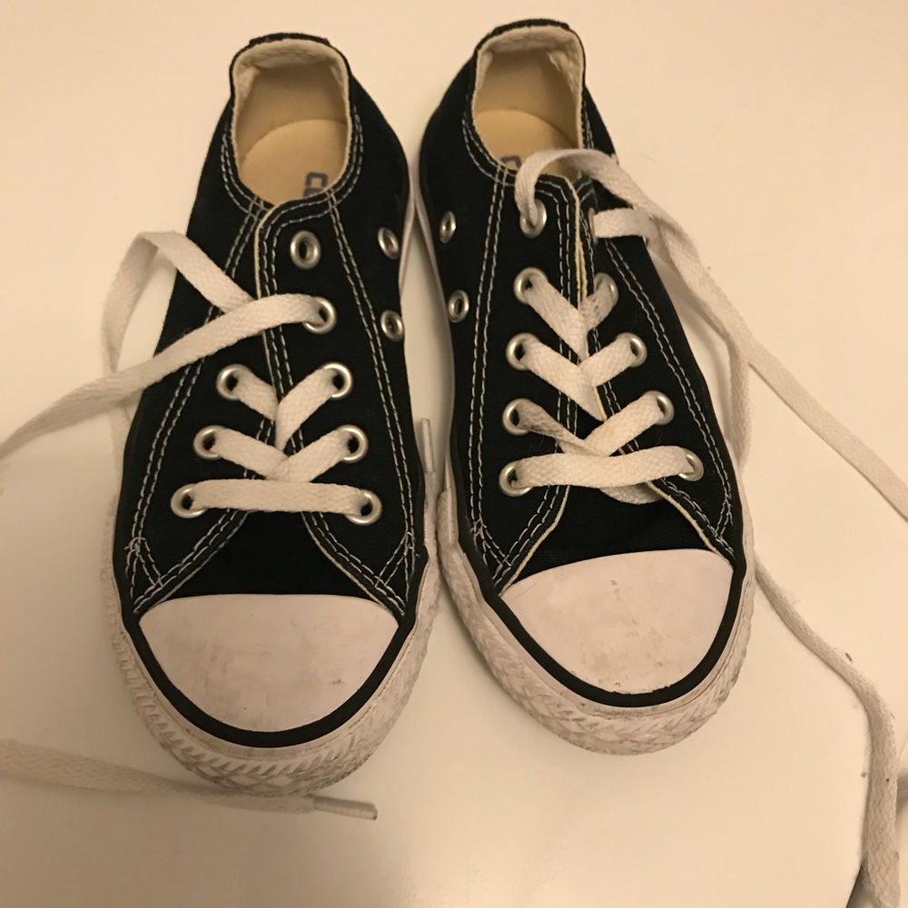 Kids converse